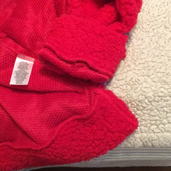 Woman’s red Christmas shirt ~ Belk brand ~ XL - Picture 6 of 7